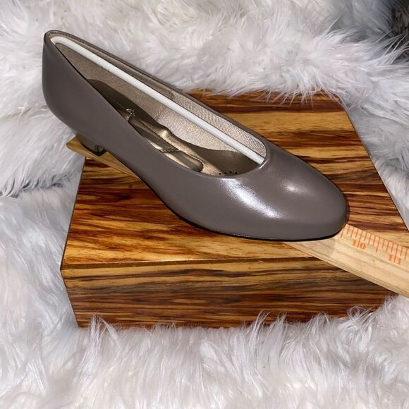 Soft Style Angel II Pumps, Women's Size 7.5 EW,  Extra wide Nude Plum New In Box - Picture 10 of 11